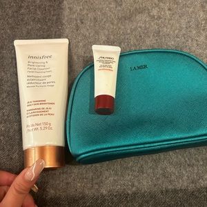 Innisfree Facial Cleanser Brand New + Freebies